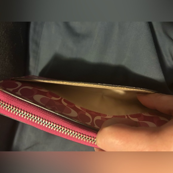 Coach Pink and Cream Wallet - Picture 4 of 13